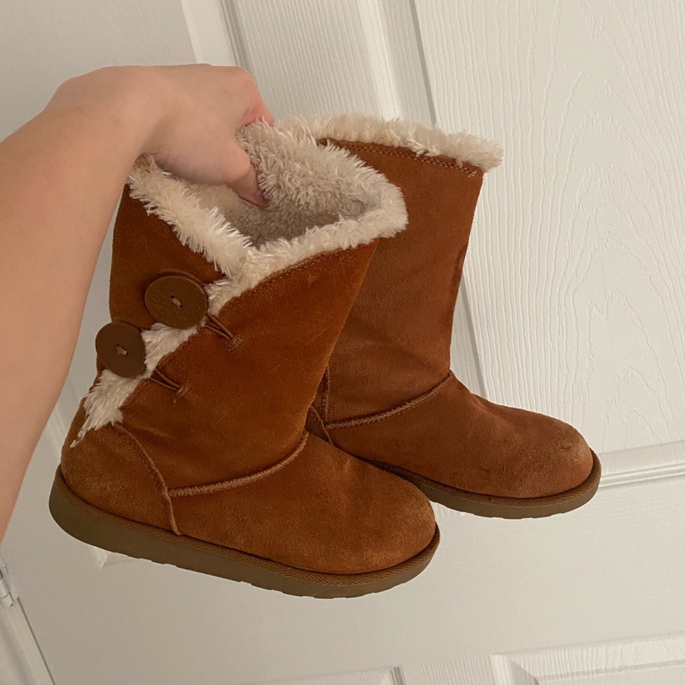 Women’s Plush Suede Button Boots